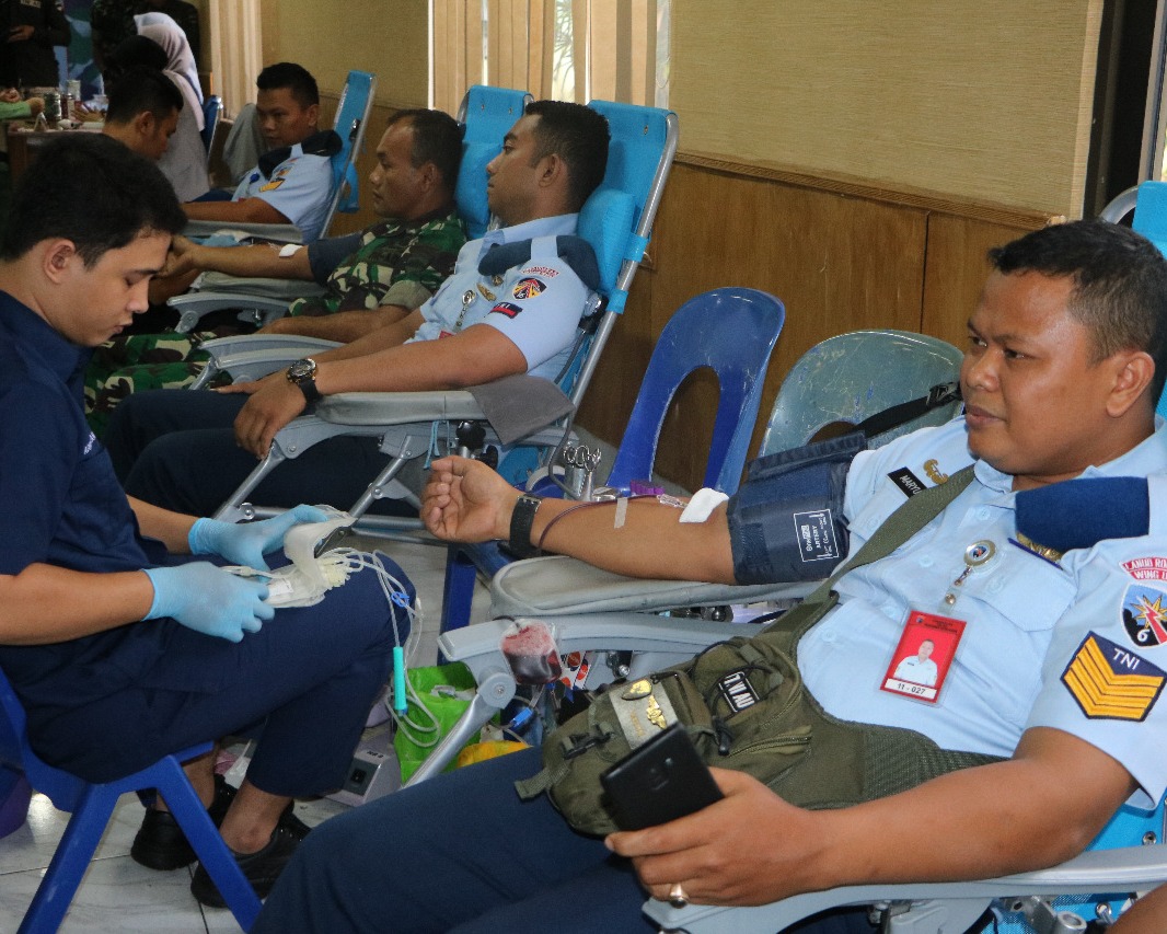 HUT TNI Ke 74, Personel Lanud RSN Donorkan Darah