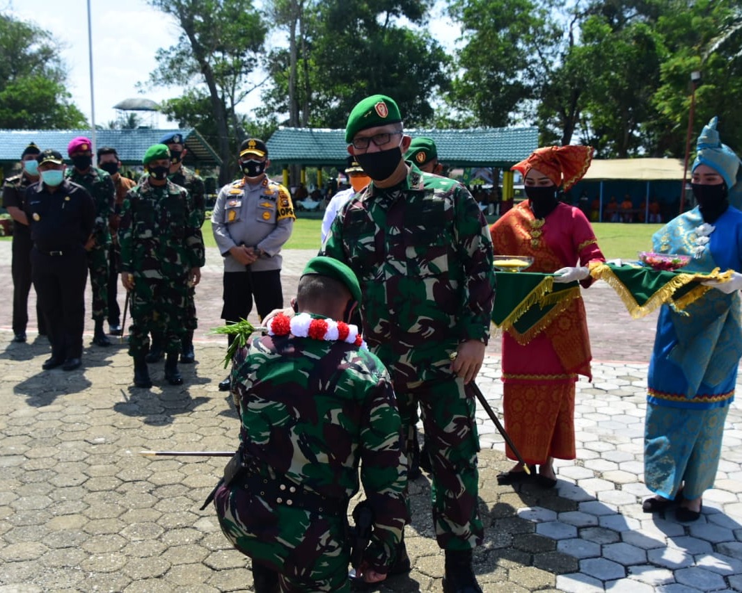 Bersama Pangdam, Danrem 031/WB Tepuk Tepung Tawar Satgas Pamtas RI-RDTL