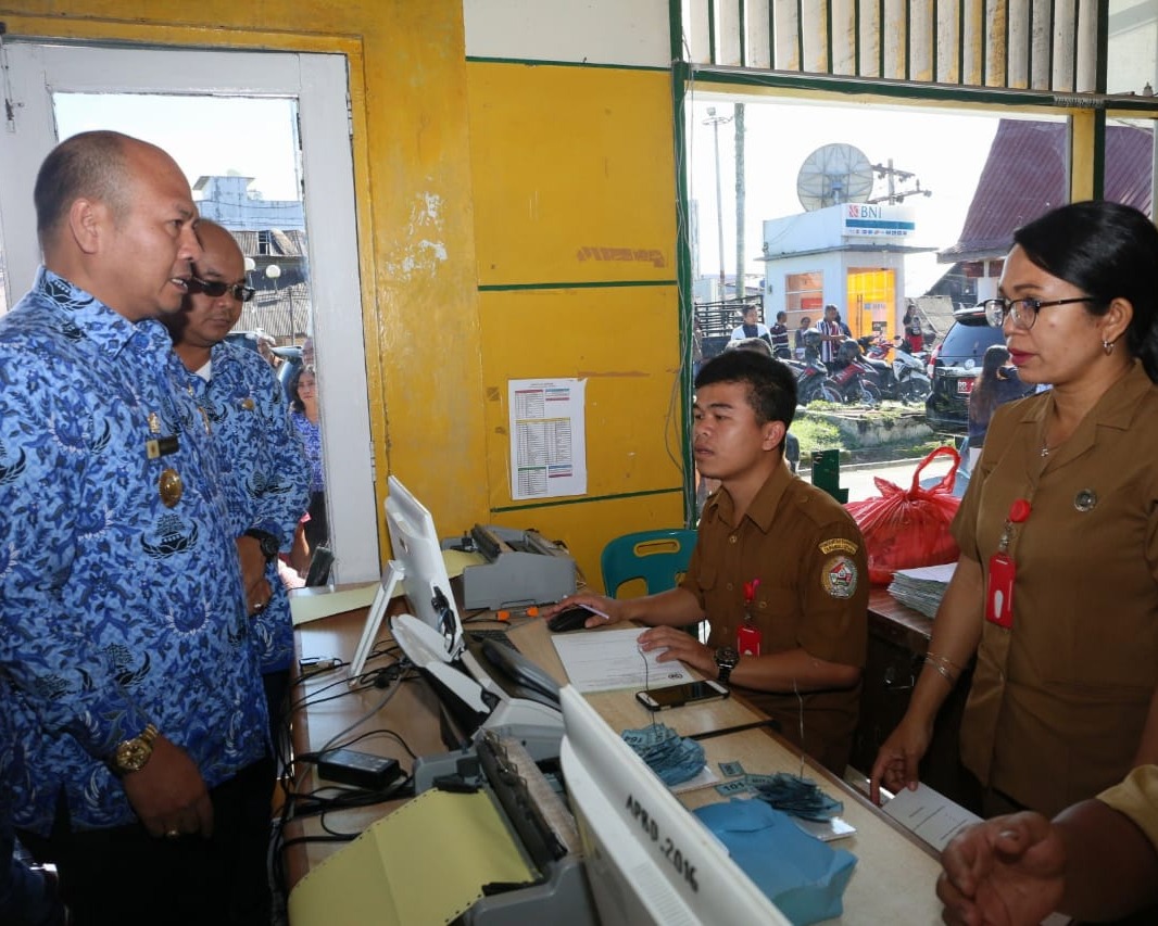 Bupati Taput Sidak Pelayanan di Rumah Sakit Tarutung