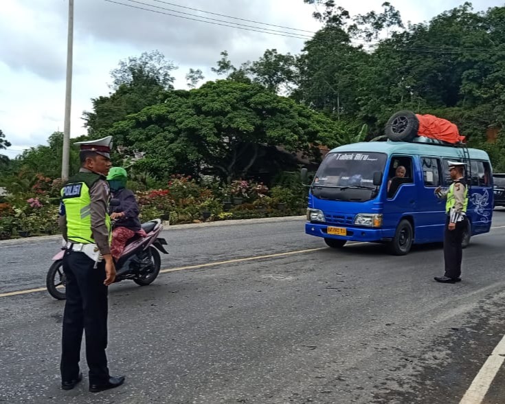 Kapolres Kampar : Arus Lalin di Jalan Lintas Riau - Sumbar Masih Ramai, Personil Masih Disiagakan