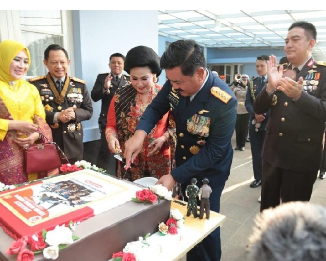 Suprise Jenderal Polisi Kepada Panglima TNI dan Tiga Kepala Staf TNI