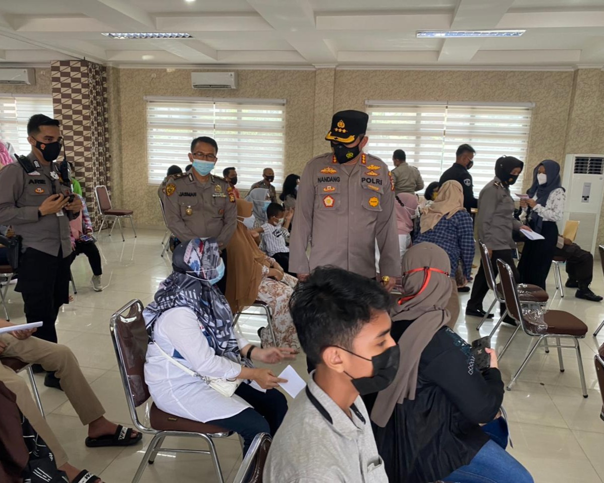 Gerai Vaksin Polresta Pekanbaru Laksanakan Vaksinasi Untuk Anggota, Bhayangkari Serta Keluarga Polri