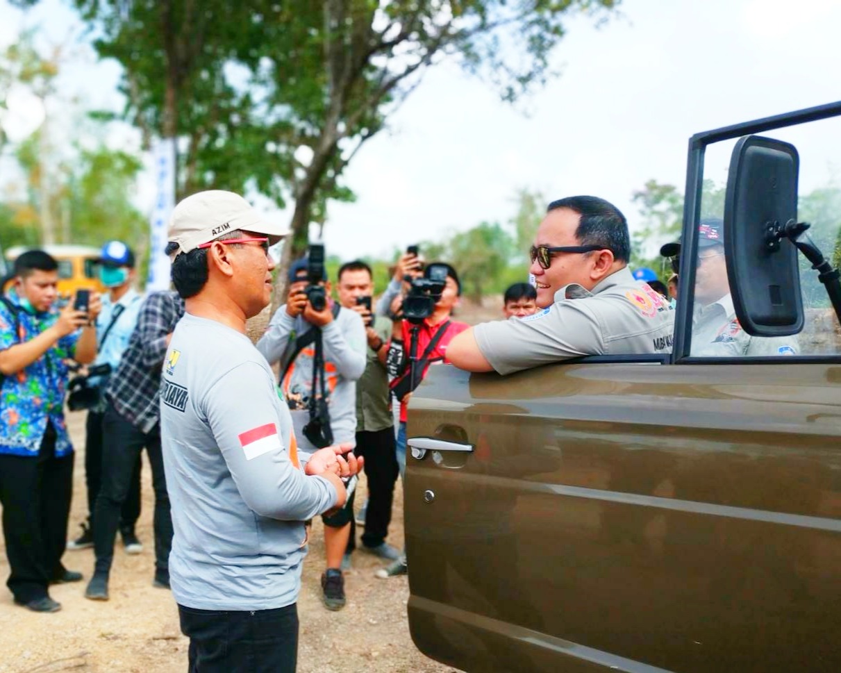 Bupati Dodi Jajal Track Off-Road Kampung Selarai Sekayu