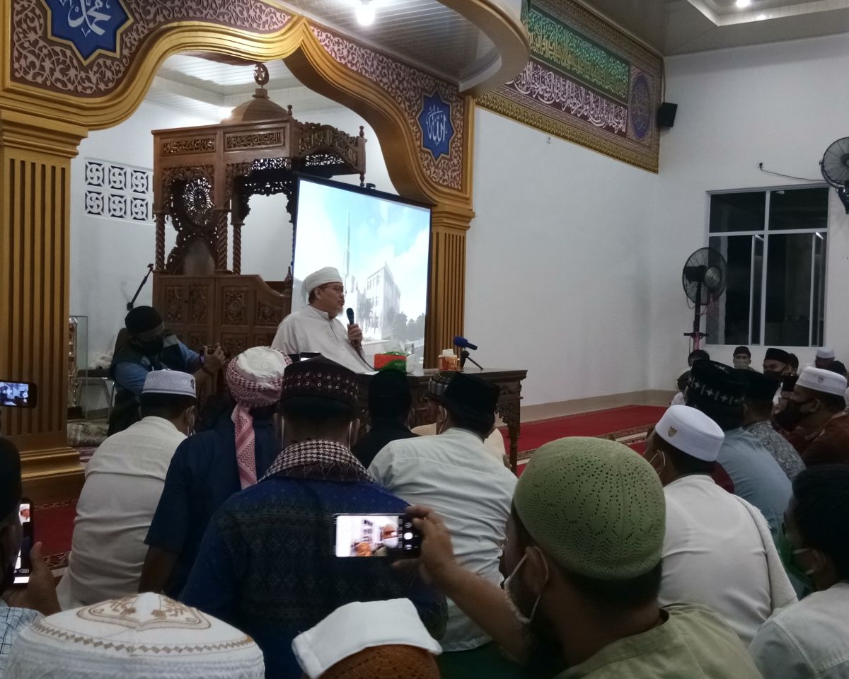 Personil Kodim 0301/PBR Mengikuti Tablig Akbar Dalam Rangka Peringati Tahun Baru Islam 1442 H dan HUT RI Ke-75