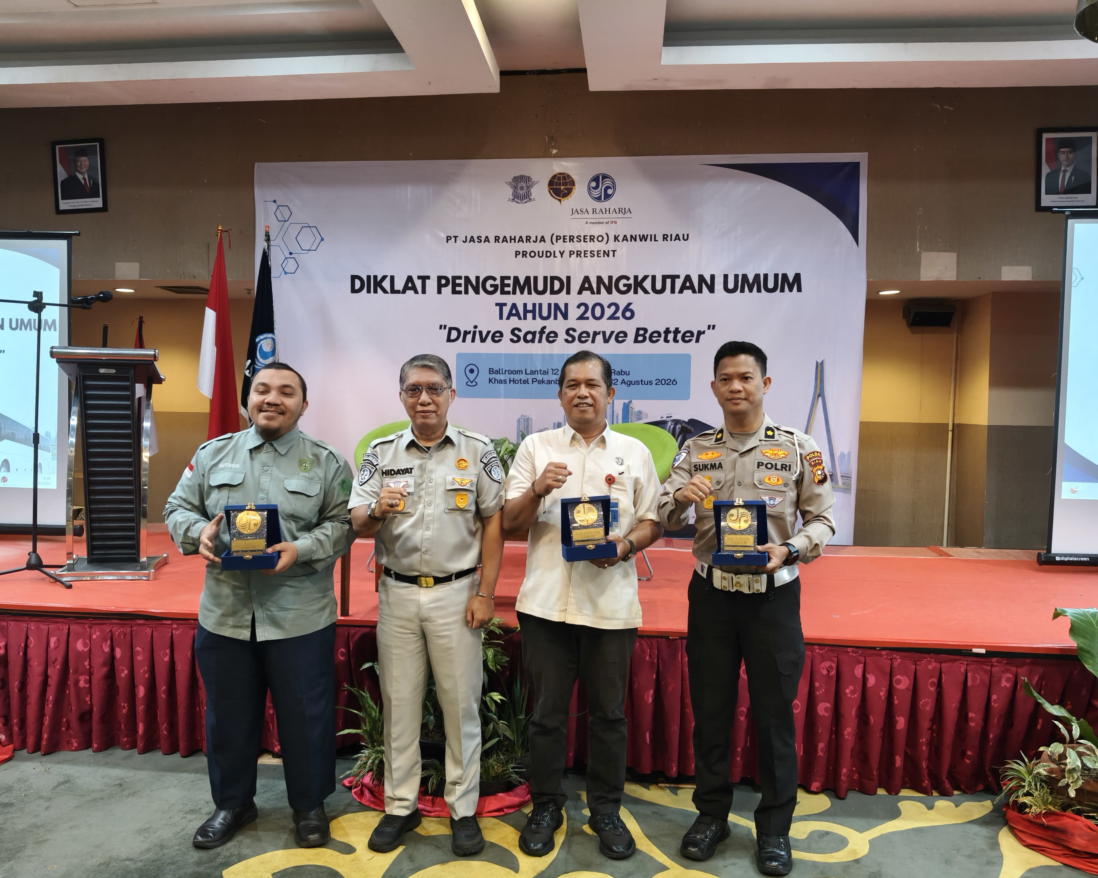 Drive Safe, Serve Better 2026: Ditlantas Polda Riau Perkuat Profesionalisme Pengemudi Angkutan Umum dan Budaya Keselamatan