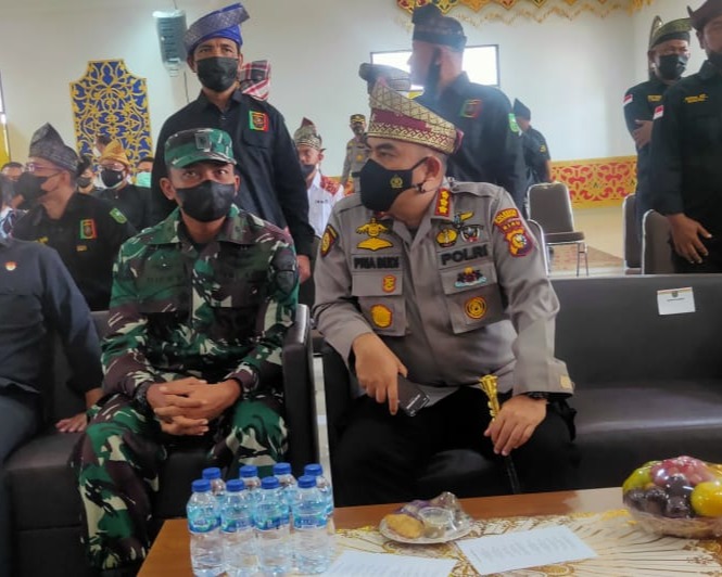 Kapolresta Pekanbaru Hadiri Pengukuhan Melayu Riau Periode 2021 - 2026