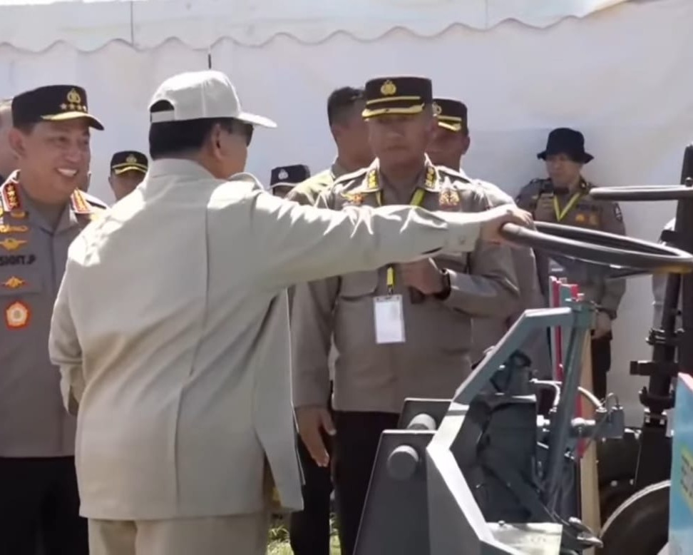 Kapolri Dampingi Presiden Pada Panen Raya Jagung Kuartal II, Siap Wujudkan Kedaulatan Pangan Nasional