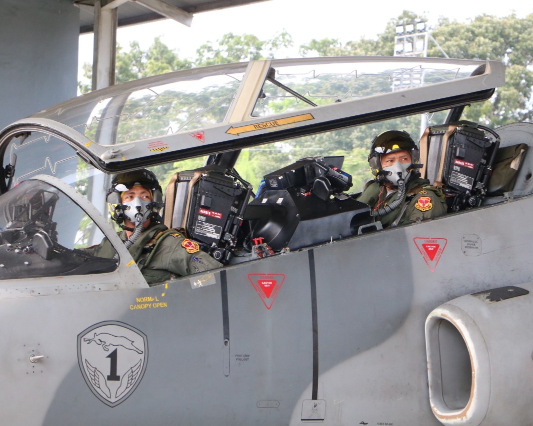 Tiga Pesawat Hawk Dari Skadud 1 Tinggalkan Bumi Lancang Kuning