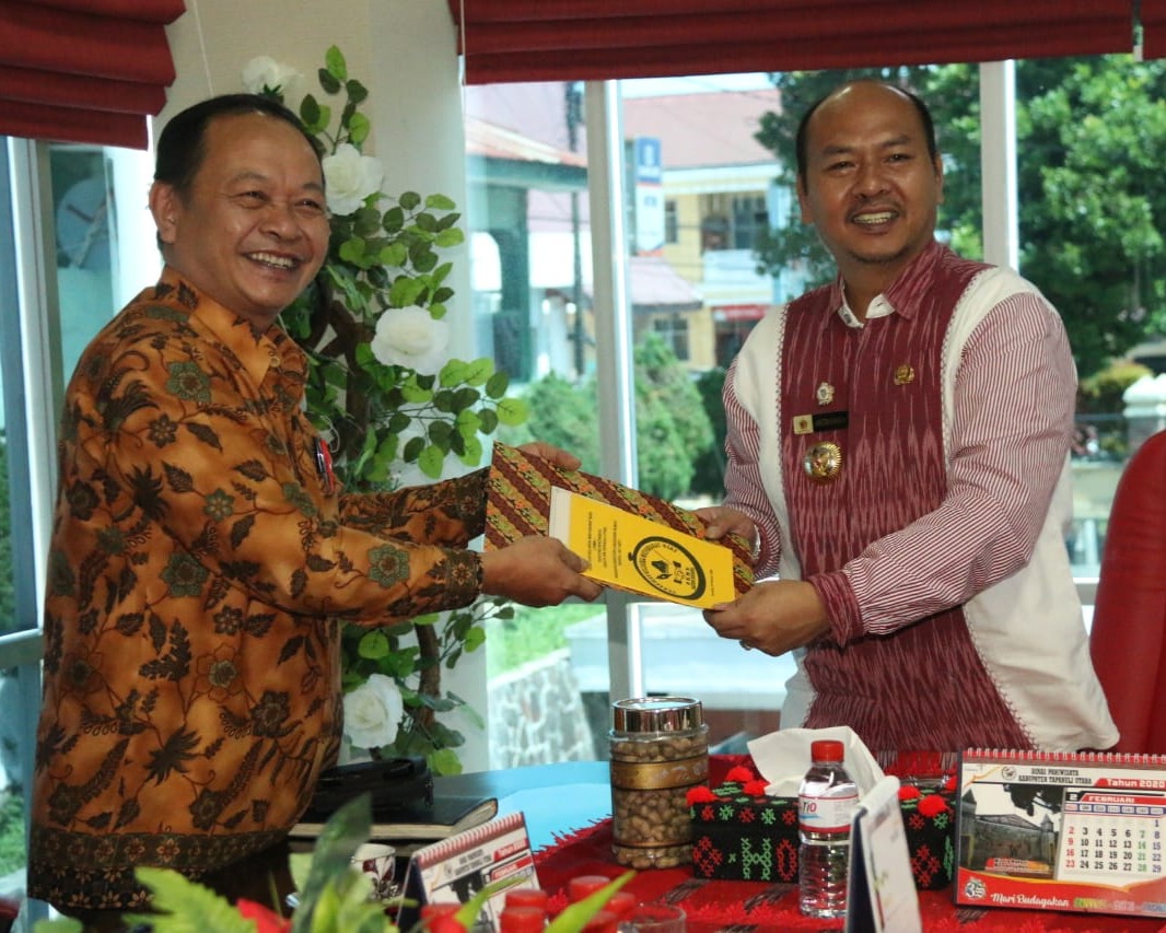 Bupati Taput Menerima Audiensi Pengurus PKMN Tapanuli Utara