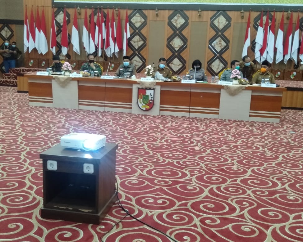 Pasi Pers Kodim 0301/PBR Hadiri Rakor Pemberian Izin Pembelajaran Tatap Muka Bagi Semua Tingkat Pendidikan Se-Kota Pekanbaru