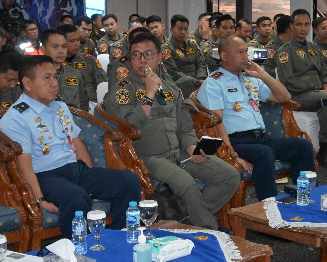 Lanjutkan Misi Mulia, Panglima Koops Udara I Pimpin Briefing Penerbangan Persiapan HUT RI Ke-80