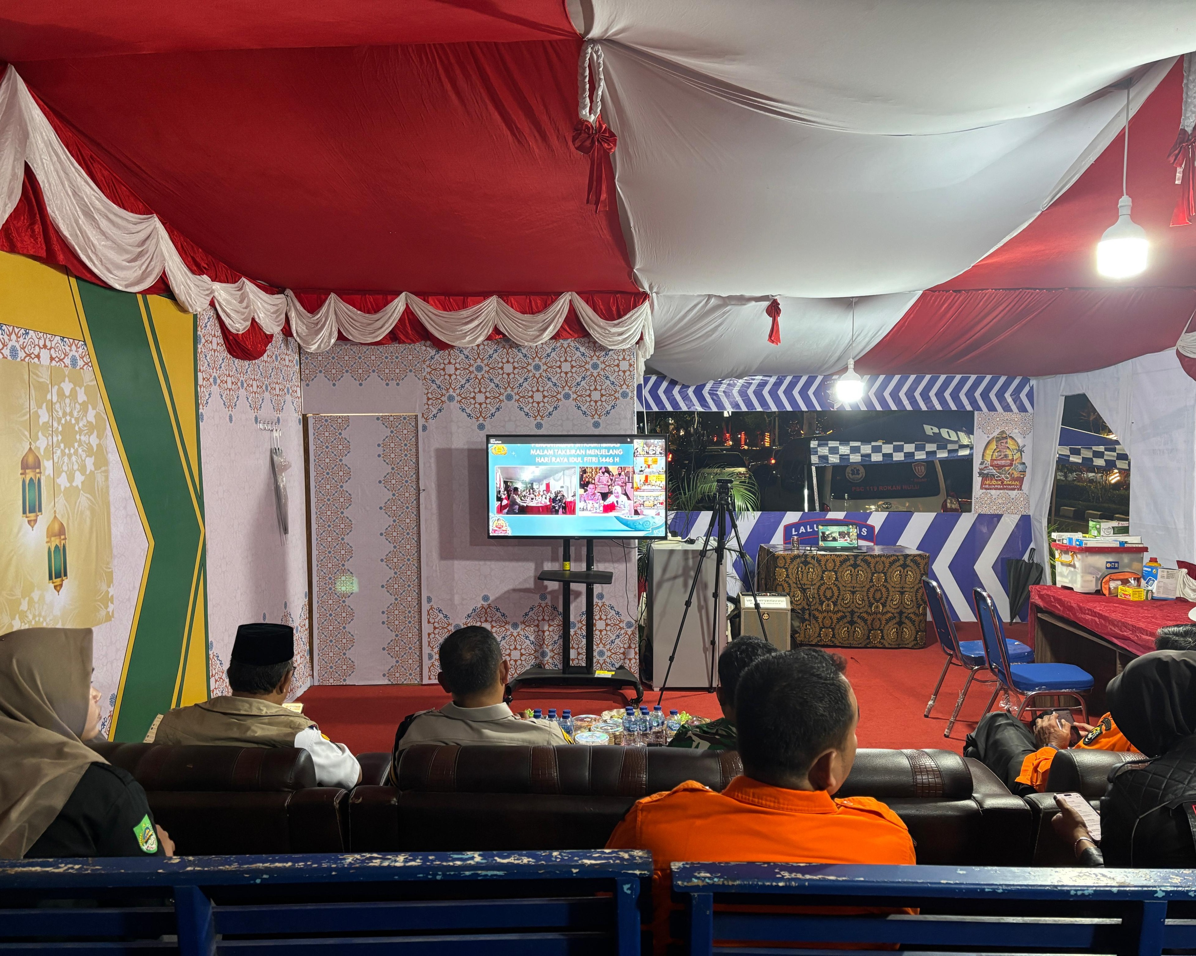 Kapolres Rokan Hulu Mengikuti Vicon Bersama Kapolri Dan Panglima TNI Dalam Pemantauan Sitkamtibmas Malam Takbiran