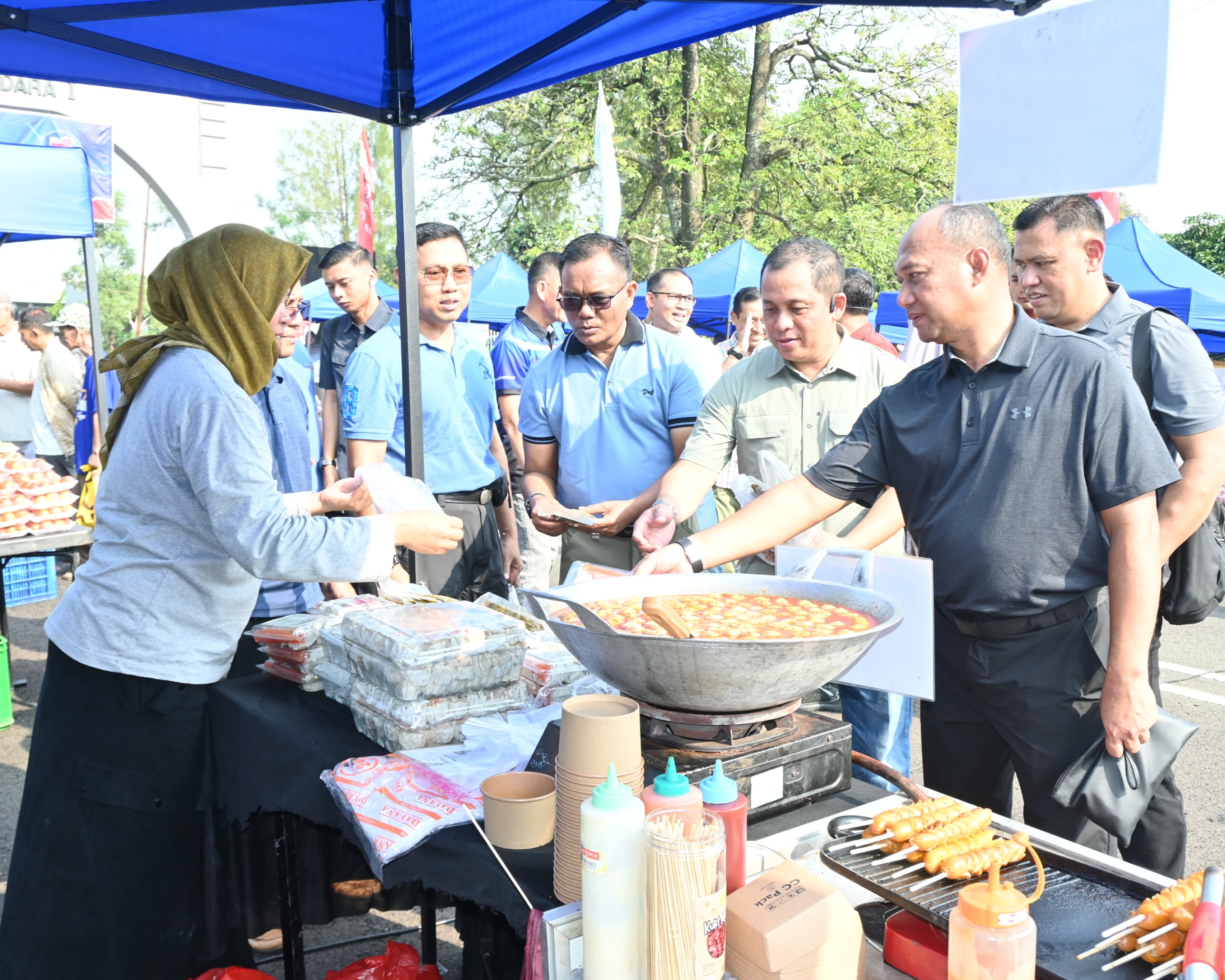 Kenang Jasa Pahlawan, Panglima Koopsud I Gelar Bazar Murah