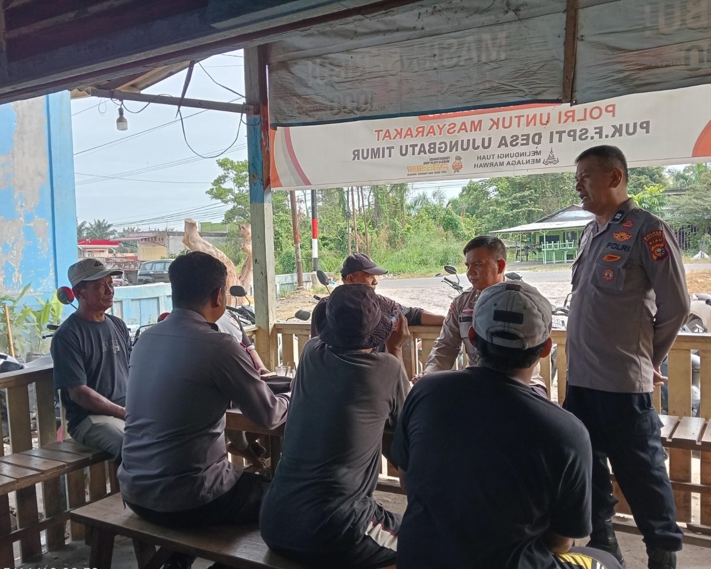 Polsek Ujung Batu Gelar Jumat Curhat, Warga Keluhkan Peredaran Narkoba dan Maraknya Pencurian