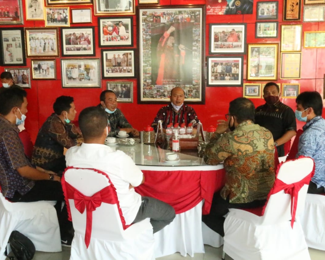 Bupati Taput Tandatangani Nota Kesepahaman Dengan PLN Tentang Pembangunan Listrik Desa Menuju Desa Berlistrik 100 %