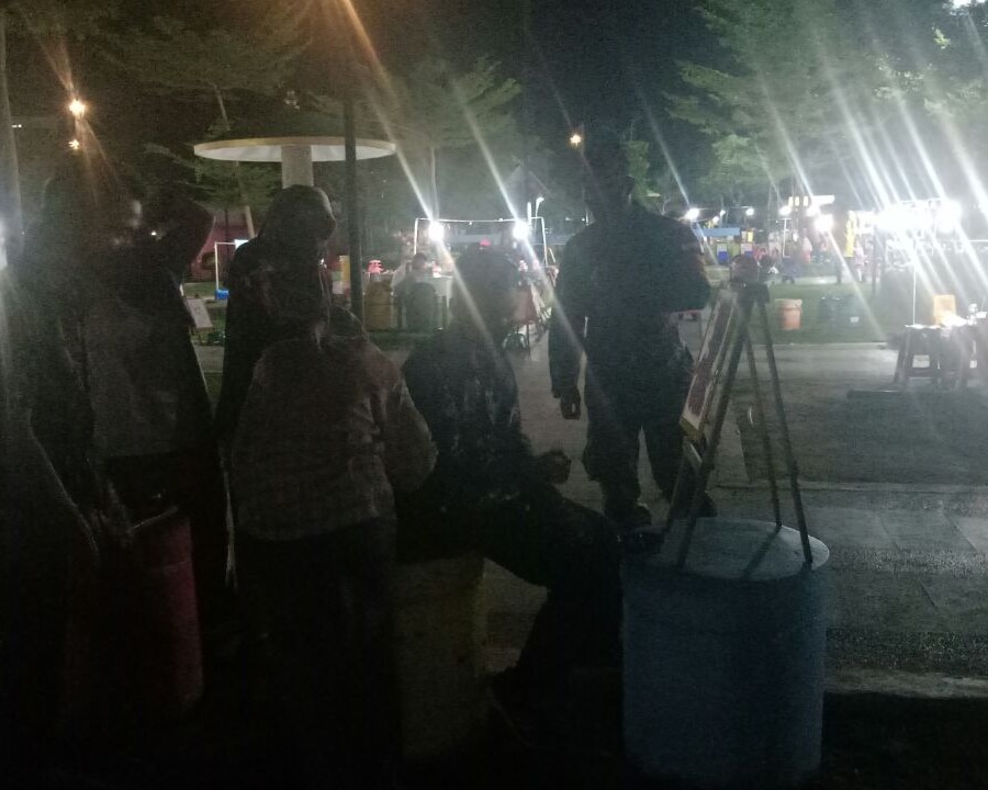 Babinsa Kodim 0301/PBR Laksanakan Pengawasan Prokes Di RTH Tunjuk Anjar Integritas