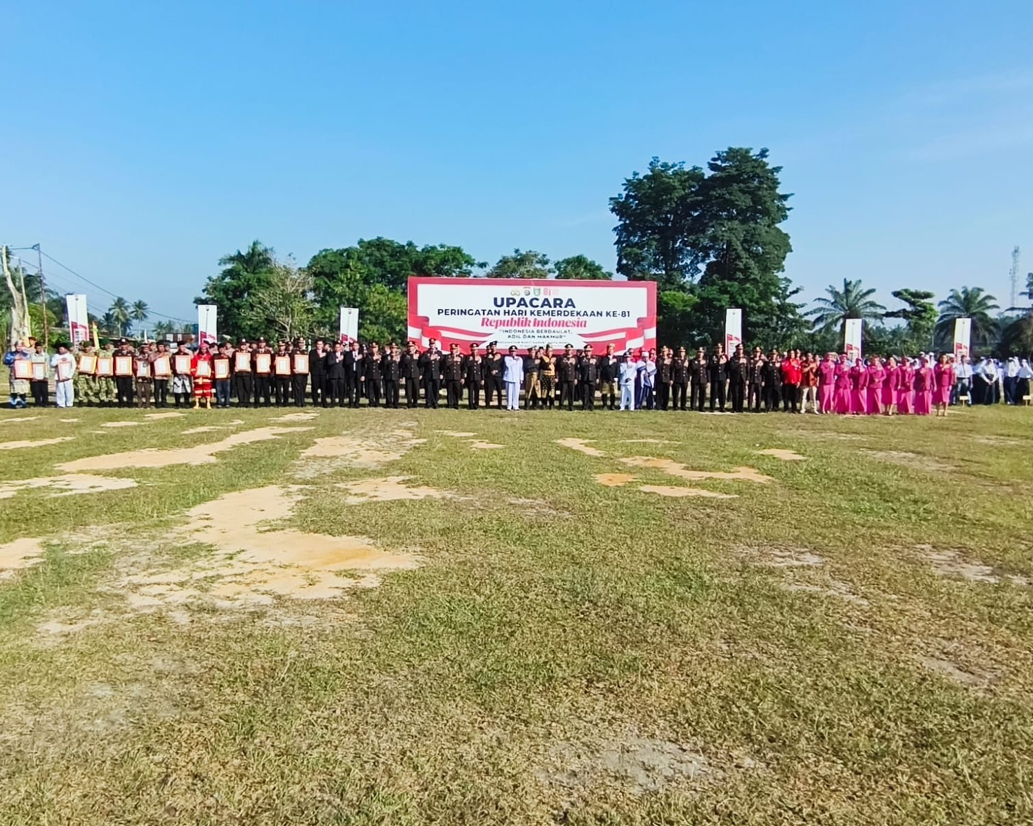 Polres Dumai Gelar Upacara HUT Ke-81 Kemerdekaan RI, Diwarnai Penyerahan Piagam Penghargaan Kapolda Riau