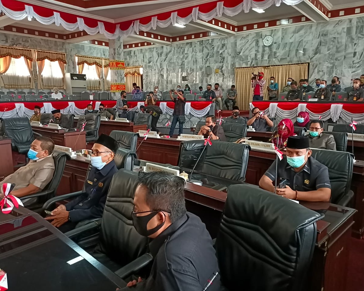 DPRD Lampura Gelar Rapat Paripurna Pengesahan Pemberhentian Bupati Serta Usulan Wabup Menjadi Bupati