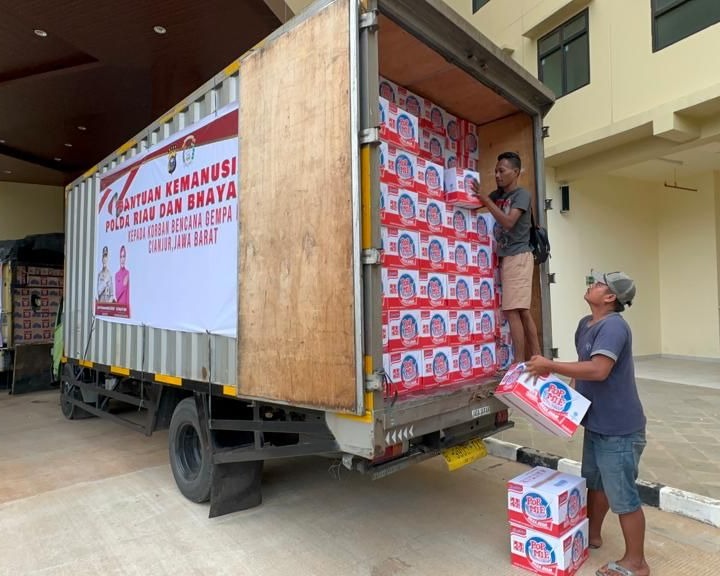 Bantuan Kemanusiaan Polda Riau Untuk Korban Gempa Cianjur Tiba Di Jakarta
