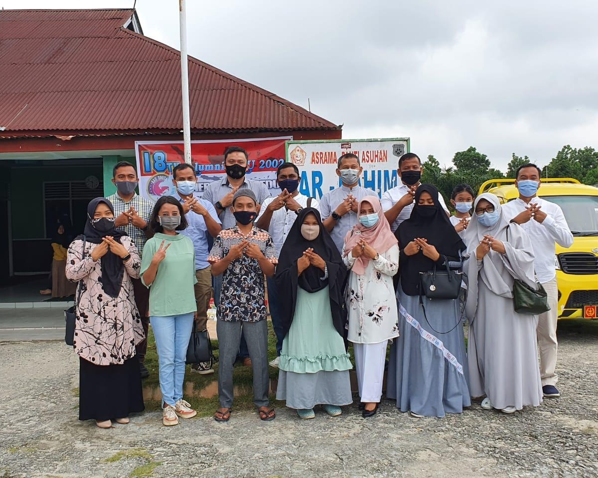 Bersempena Usia Ke-18, Alumni AAU 2002 Gelar Bakti Sosial Berikan Bantuan Kepada Panti Asuhan
