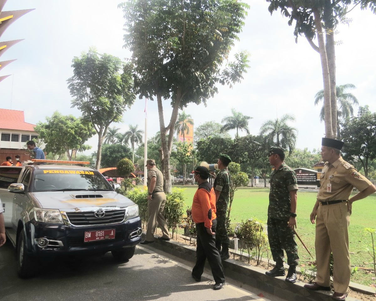 Dandim 0301/Pekanbaru Bersama Wakil Walikota Melaksanakan Kegiatan Sosialisasi Pencegahan Corona (Covid-19) Di Kantor Walikota Pekanbaru