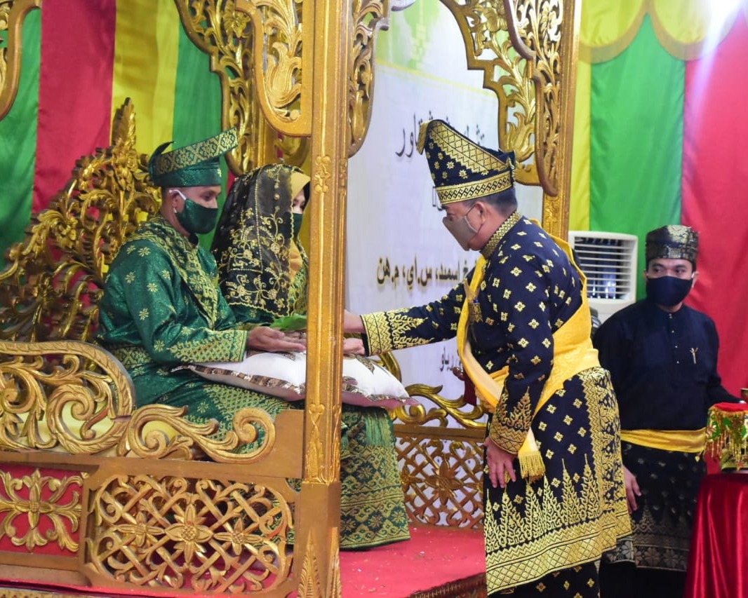 Meriah dan Khidmat, Warnai Upacara Tepuk Tepung Tawar Danrem 031/WB Brigjen TNI M. Syech Ismed, S.E, M.Han