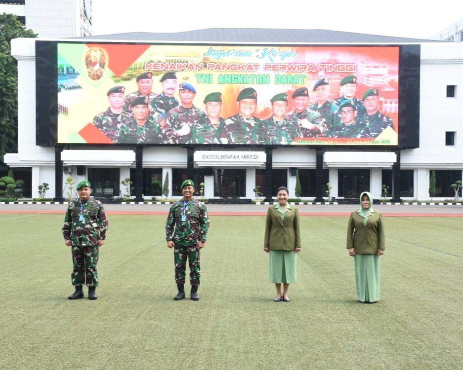 Kasad Menerima Laporan Korps Kenaikan Pangkat Wakasad dan 12 Perwira Tinggi TNI AD