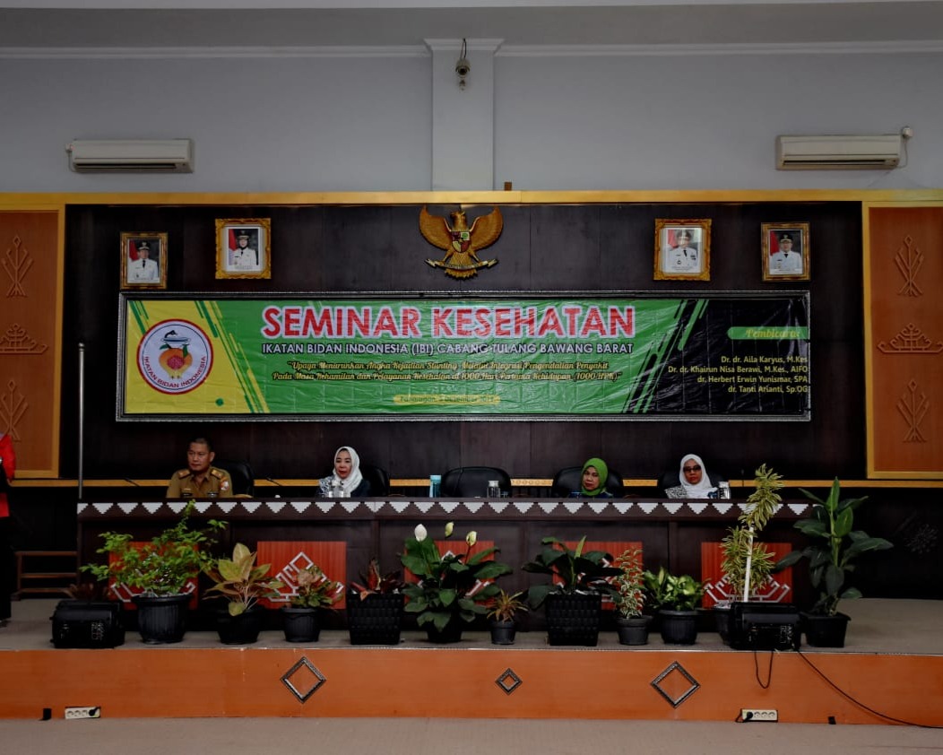 Ketua TP PKK Tulang Bawang Barat Membuka Seminar Kesehatan IBI Tahun 2019