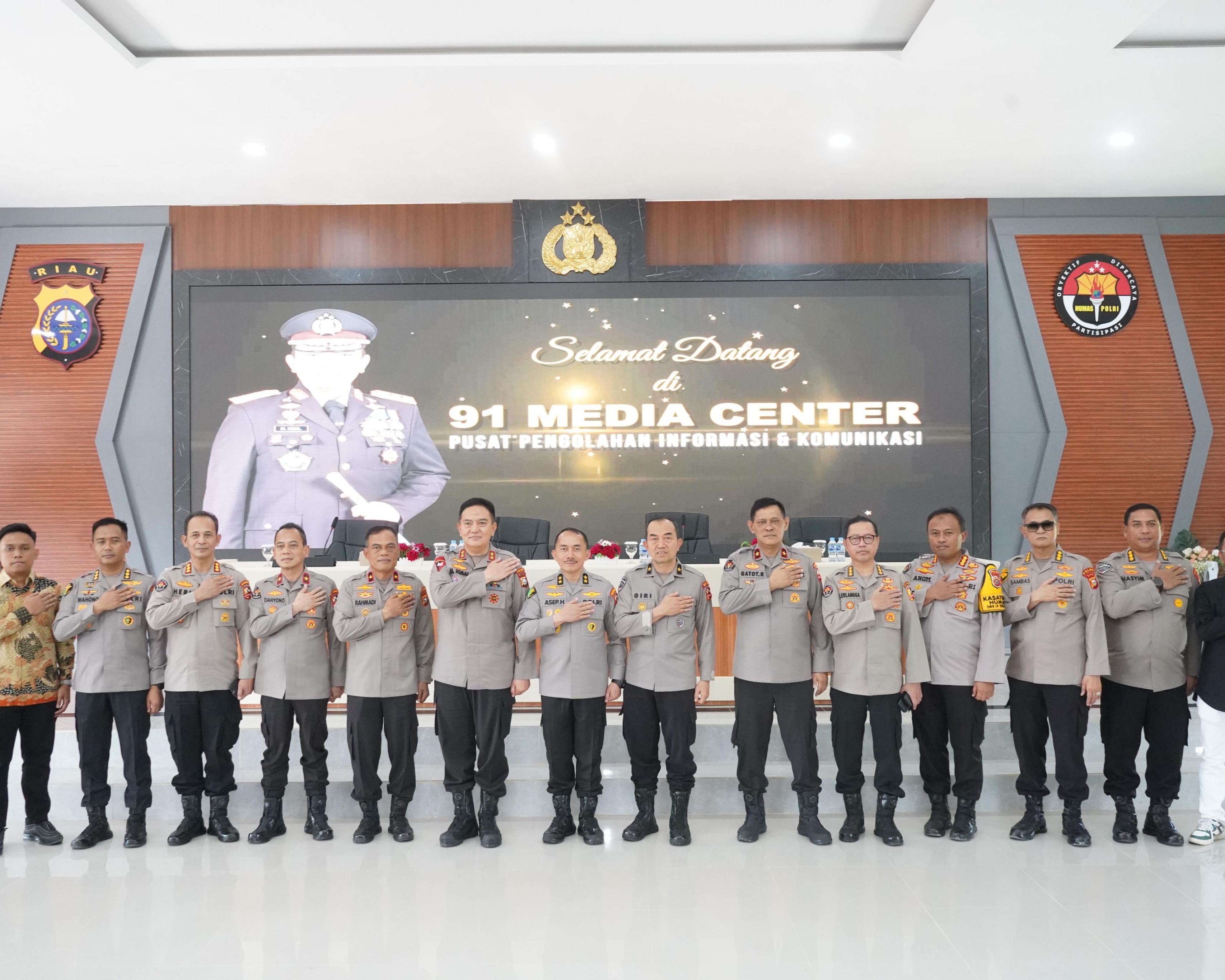 Polda Riau Gelar Groundbreaking RS Bhayangkara Presisi Hingga Resmikan 91 Media Center Dan Command Center