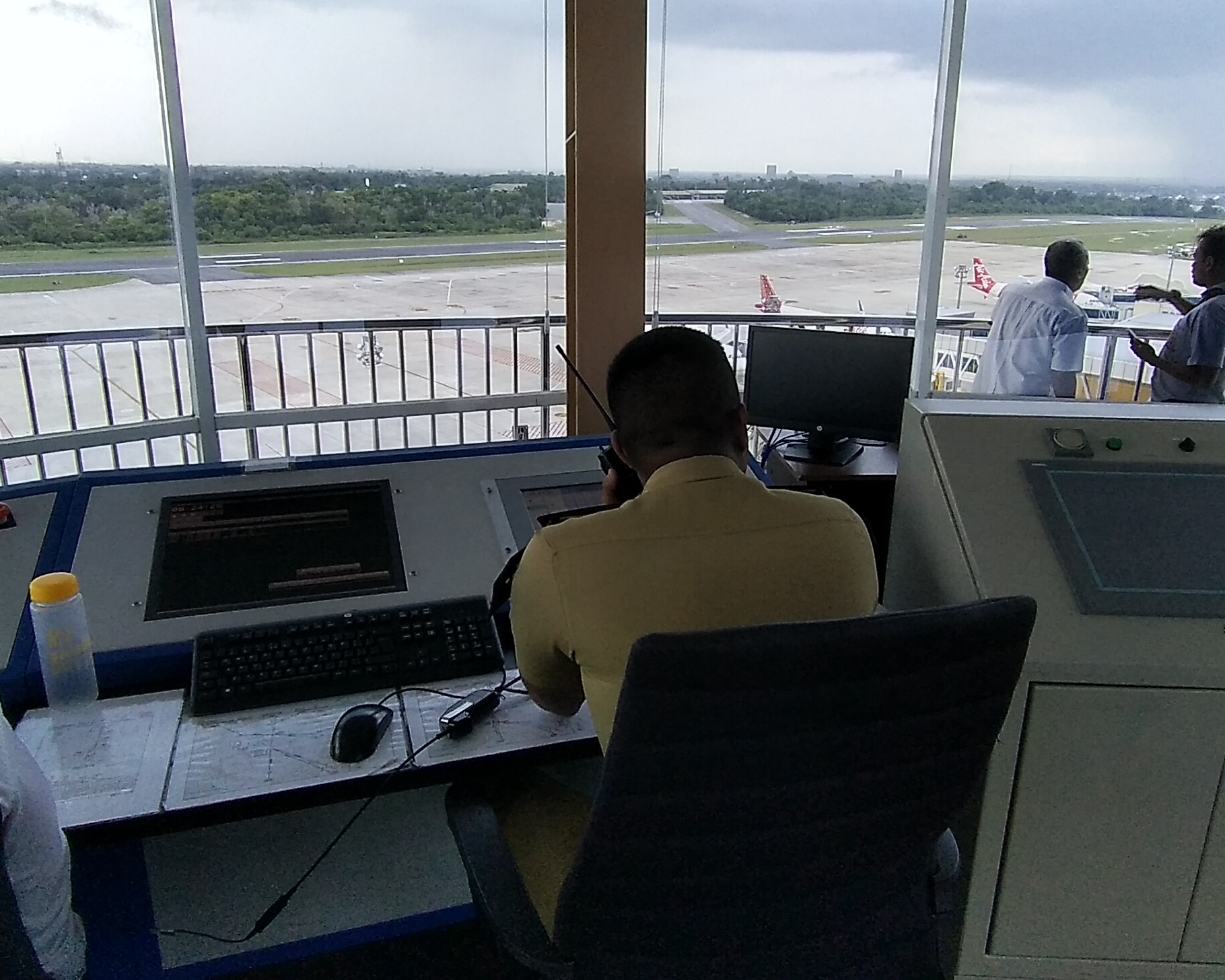 AirNav Indonesia Cabang Kota Pekanbaru Menerapkan Sentralisasi Terminal Control Area di Bandara SSK II Pekanbaru