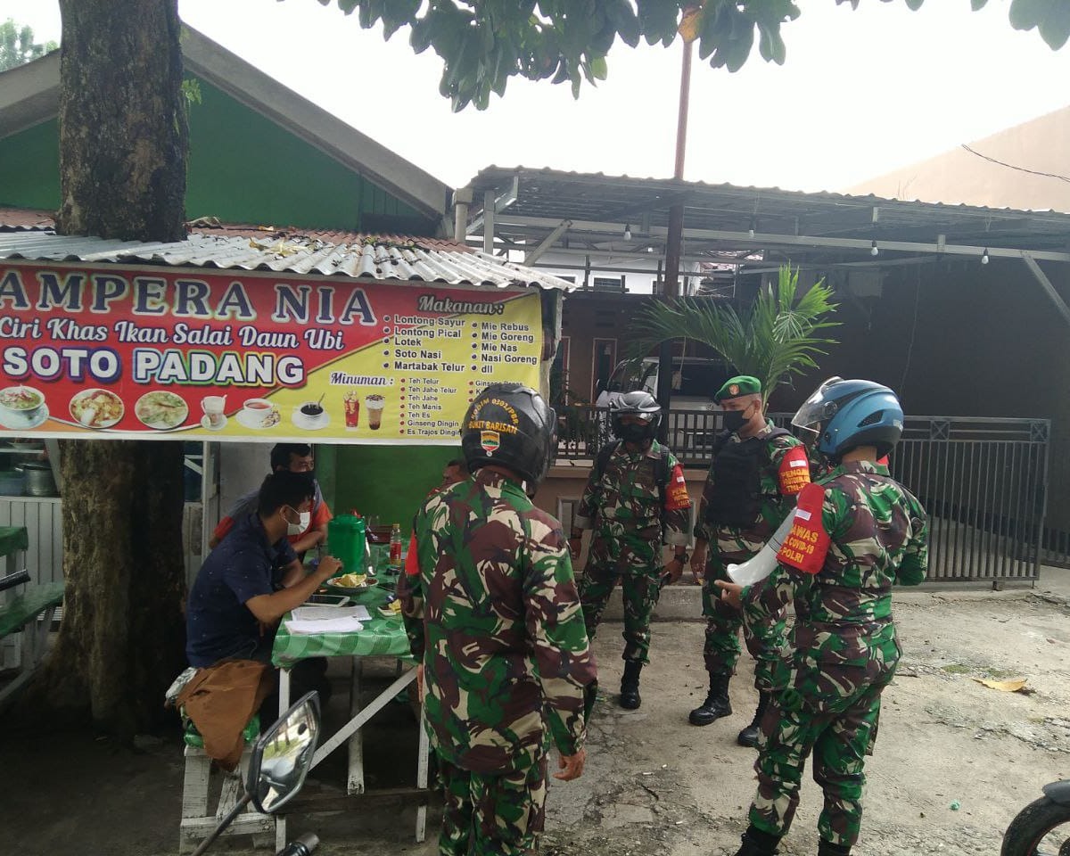 Personil Kodim 0301/PBR Bersama Team Gabungan Laksanakan Patroli Yustisi