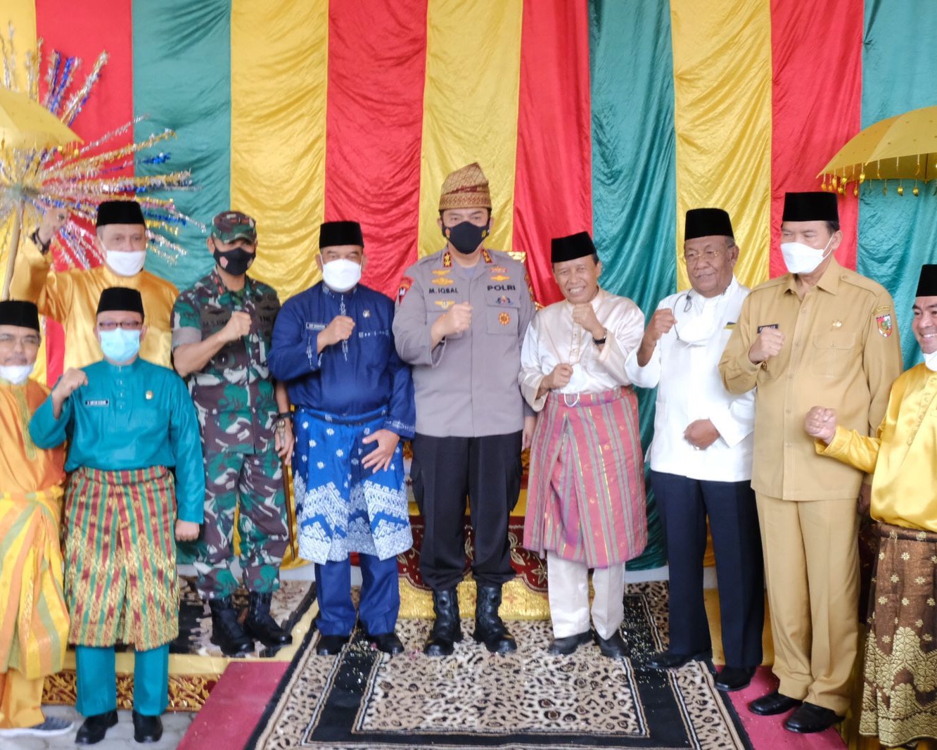 FKPMR Gelar Tradisi Tepuk Tepung Tawar Untuk Kapolda Riau Irjen Pol Mohammad Iqbal