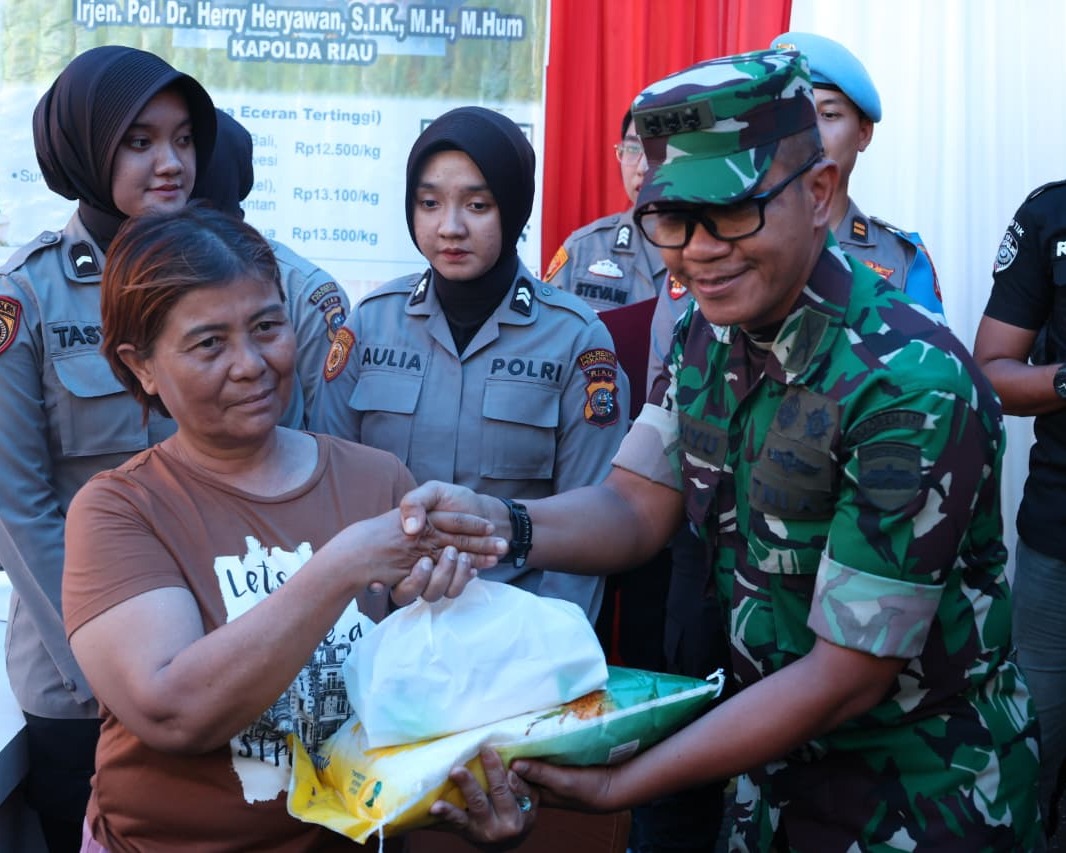 Gerakan Pangan Murah (GPM) Polda Riau Hadir Di Mapolsek Sukajadi