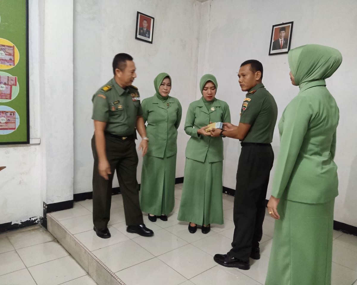 Dandim 0301/Pekanbaru Hadiri Acara Penyerahan Tali Asih dan Bantuan Sosial Kemalangan Kepada Kelurga Alm. Sertu Amumerta Sujimin