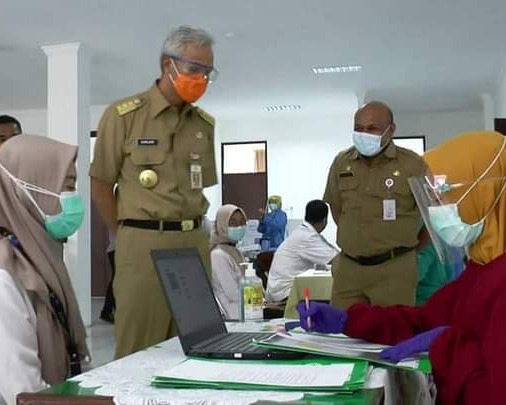 Gubernur Jawa Tengah Ganjar Pranowo Tinjau Proses Vaksinasi Di Kabupaten Kendal