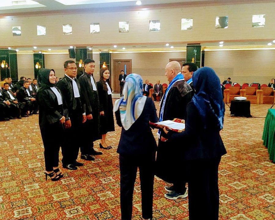 Danunit Intel Kodim 0301/Pekanbaru Hadiri Acara Pengangkatan dan Pengambilan Sumpah/Janji Advokat di Wilayah Hukum Pengadilan Tinggi Pekanbaru Tahun 2019