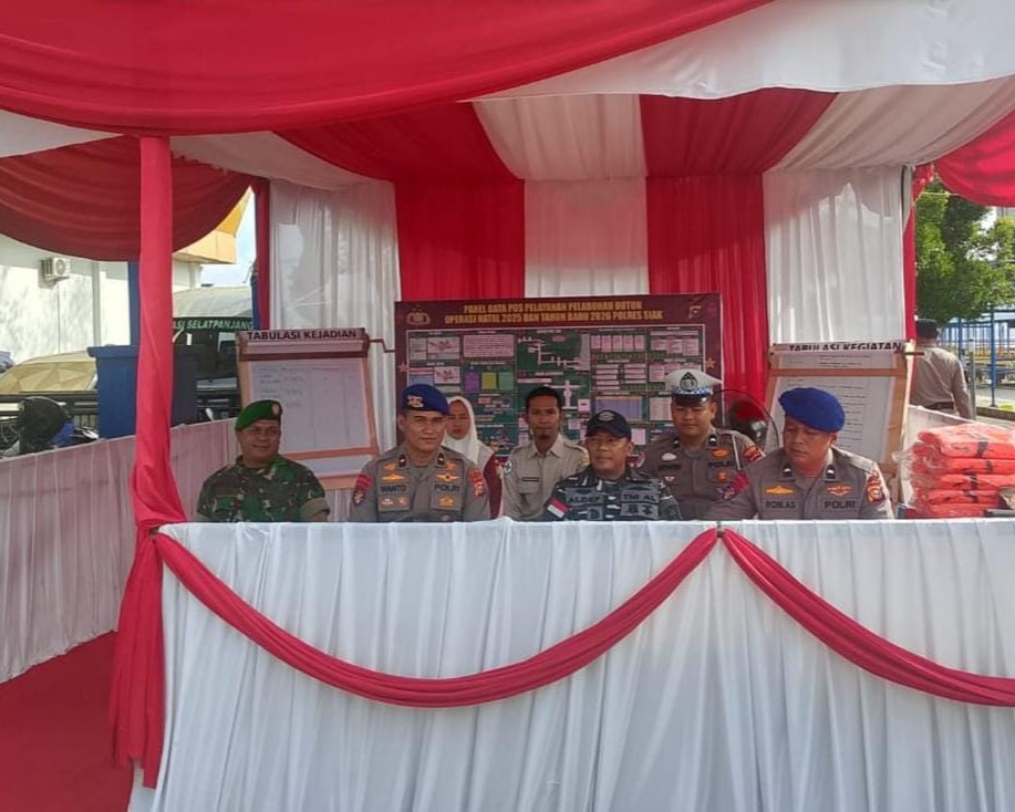 Operasi Lilin 2025, Polres Siak Hadir Jaga Keamanan Pelabuhan Tanjung Buton