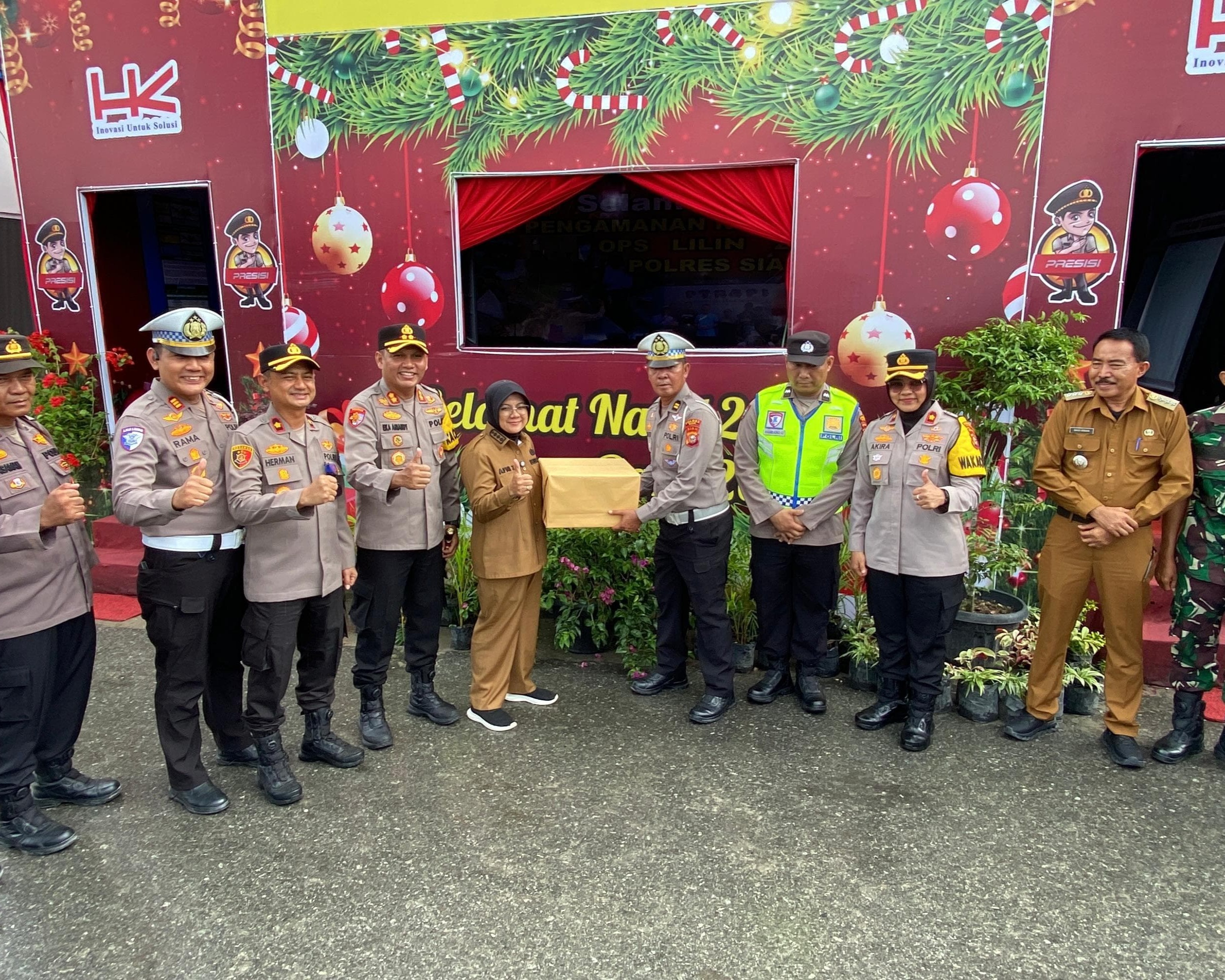 Kapolres Siak Bersama Bupati Tinjau Pos Pam Exit Tol Kandis, Pengamanan Nataru Dipastikan Aman