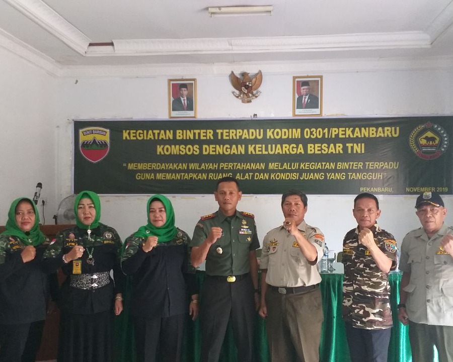 Kodim 0301/Pekanbaru Melaksanakan Kegiatan Binter Terpadu Pembinaan Komsos Dengan Keluarga Besar TNI