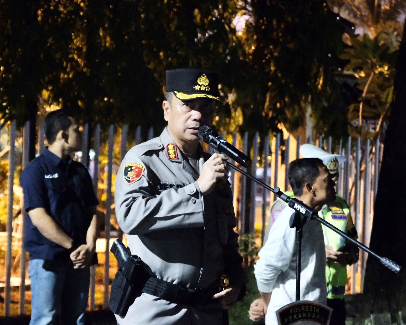 Ciptakan Kamtibmas Yang Aman, Polresta Pekanbaru Gelar Blue Light Patrol