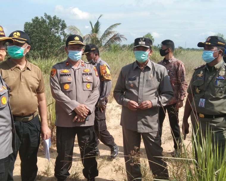 Kasdim 0301/Pekanbaru Dampingi Walikota Pekanbaru Gelar Apel Pasukan Pengamanan Kawasan Industri Tenayan