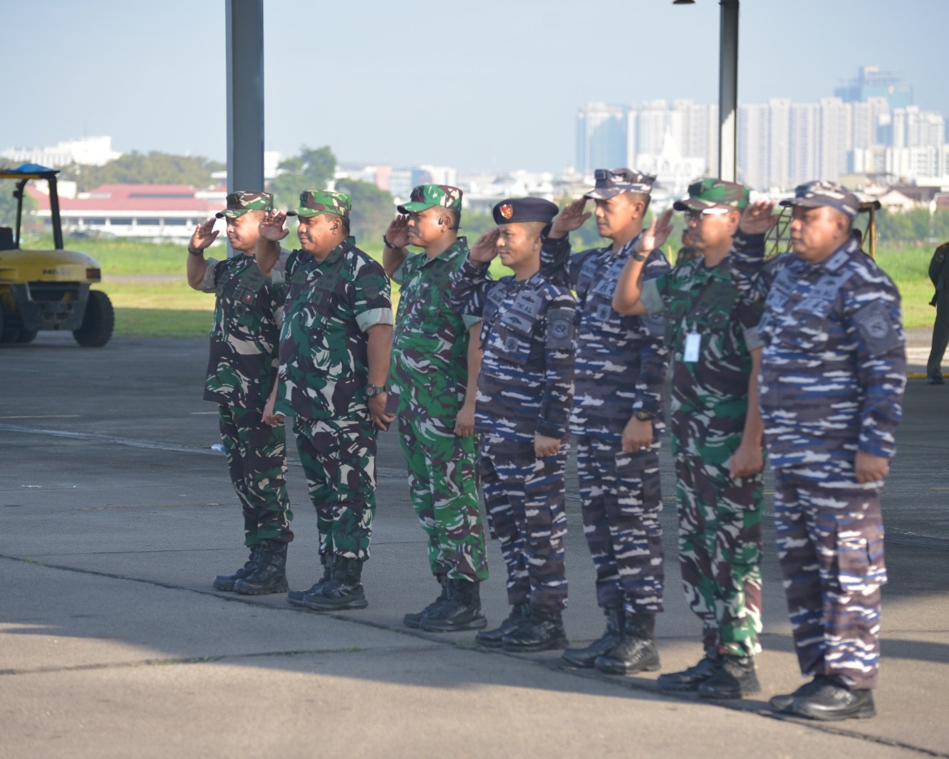 Kaskodau I Sambut Kedatangan Wakasal di Lanud Soewondo
