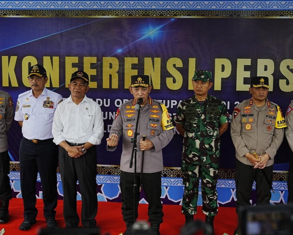 Tinjau Mudik di Jateng, Kapolri Instruksikan Mantapkan Sosialisasi Rekayasa Lalin dan Pengaturan Rest Area