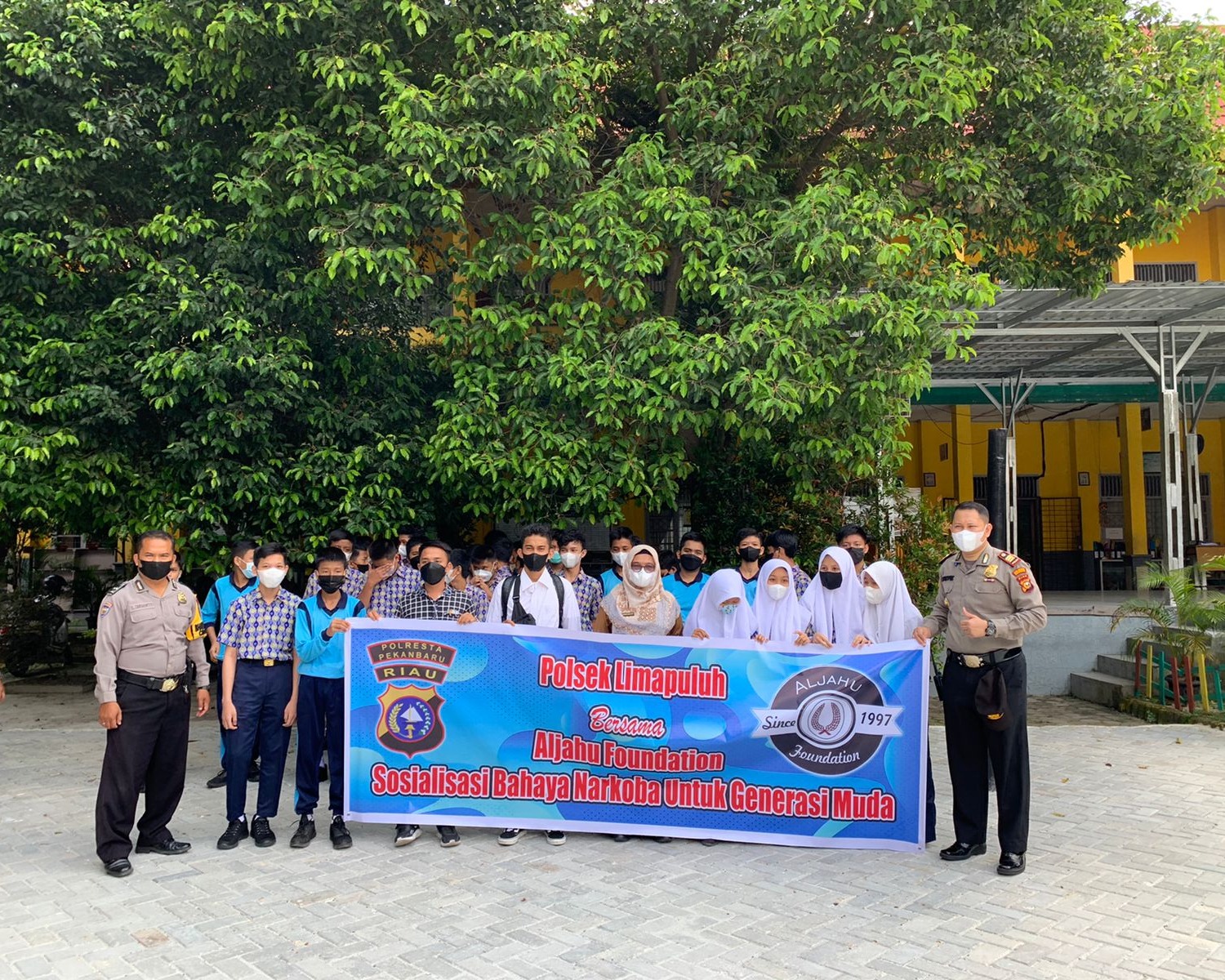 Polsek Limapuluh Bersama Yayasan Aljahu Foundation Sosialisasikan Bahaya Narkoba Untuk Generasi Muda