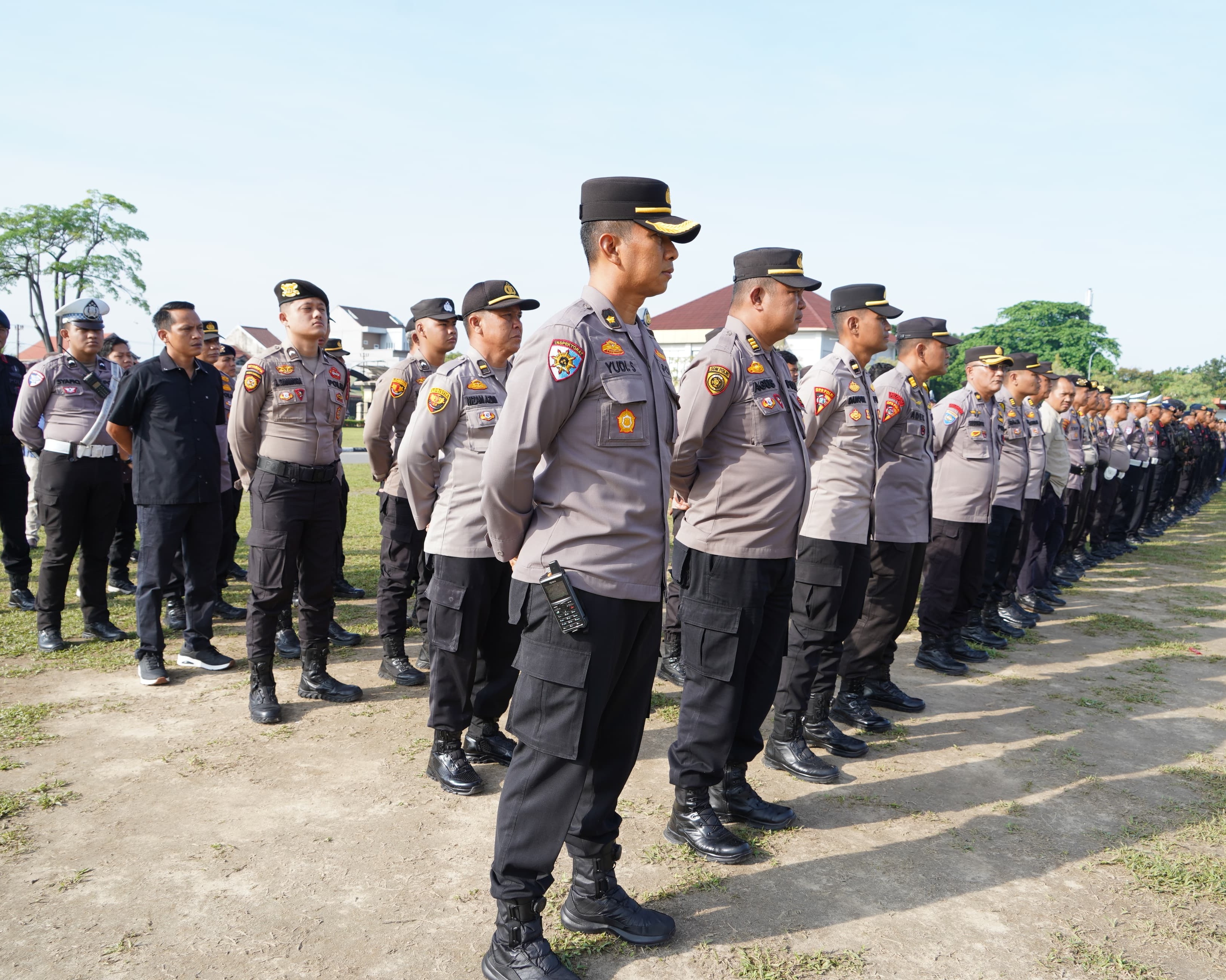 Masa Tenang Pilkada Riau 2024 Dirlantas Polda Riau Pimpin Langsung Show Of Force Patroli Skala Besar