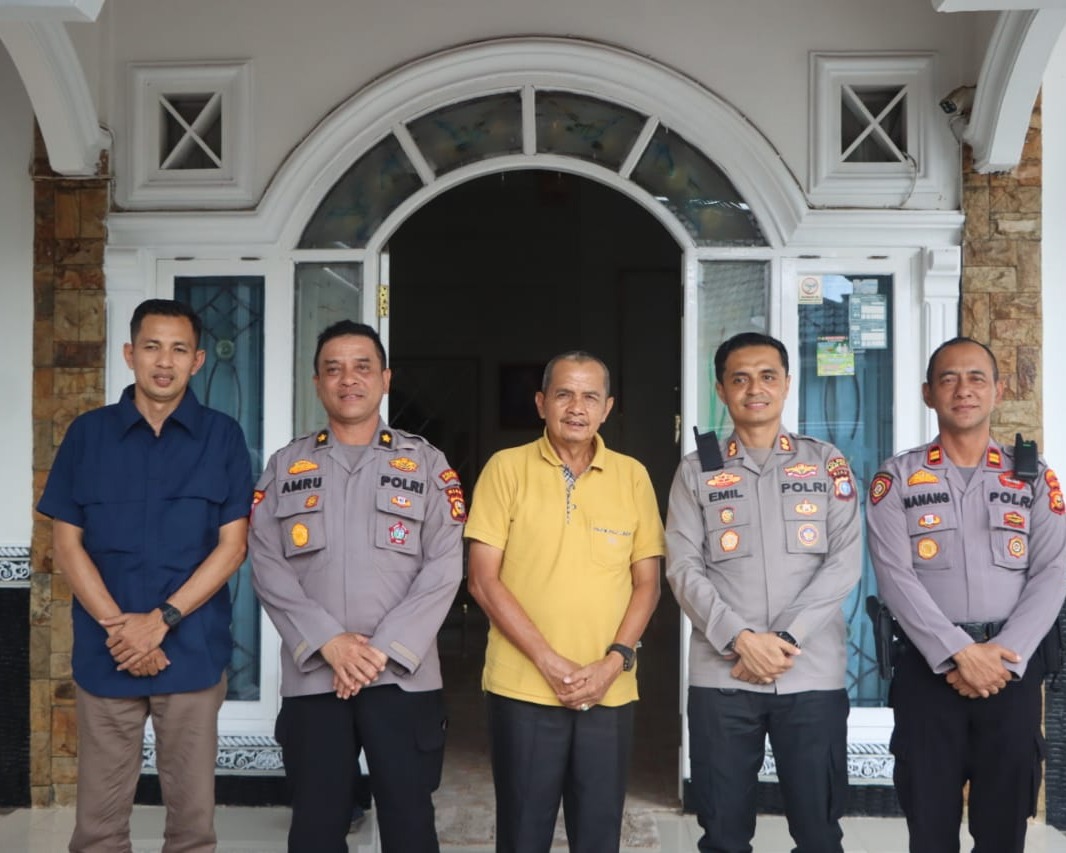 Sinergitas Polri dan Tokoh Agama, Kapolres AKBP Emil Eka Putra Saat Silaturrahmi di Rambah Hilir