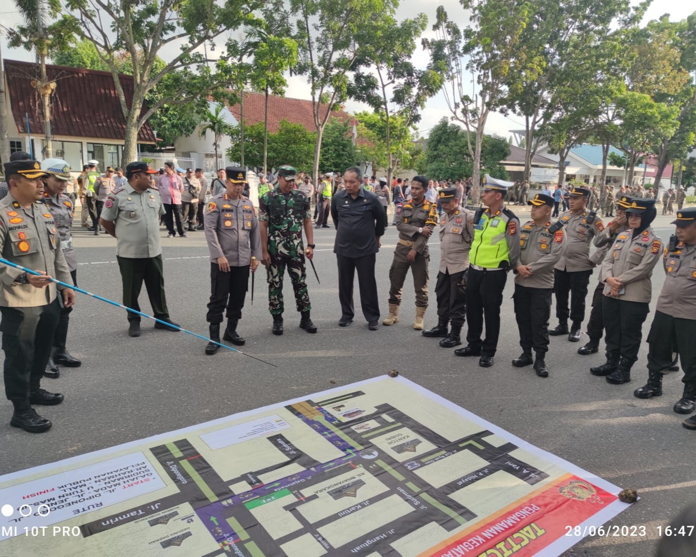 Kapolresta Pekanbaru Pimpin Apel Kesiapan Pengamanan Malam Takbir Hari Raya Idul Adha 1444 Hijiriah