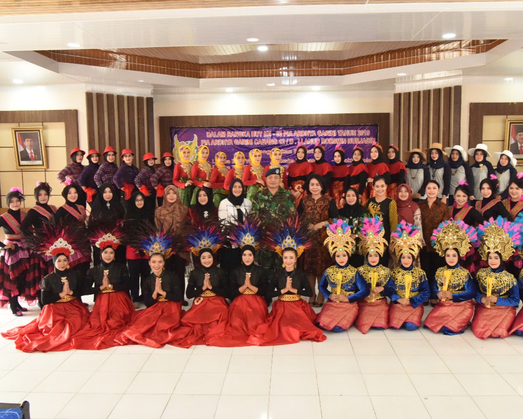Rangkaian HUT Pia Ardhya Garini Cabang 12/D.I Lanud RSN Adakan Lomba Tari Kreasi