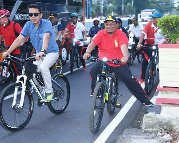Wali Kota Padang Launching Gerakan Bersepeda ke Kantor Bagi ASN