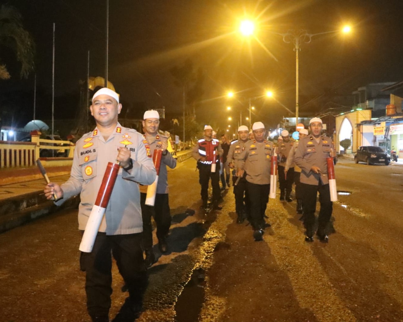 NIRA ROHUL: Patroli Sahur Untuk Puasa Lancar, Polres Rokan Hulu Jaga Kamtibmas Selama Ramadan 1446 H